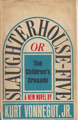 Portada de Matadero-Cinco (1969), del escritor estadounidense Kurt Vonnegut. Primera edición, Delacorte Press