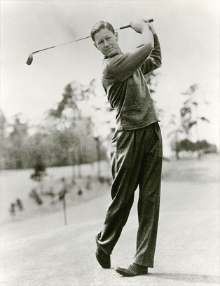Byron Nelson jouant au golf