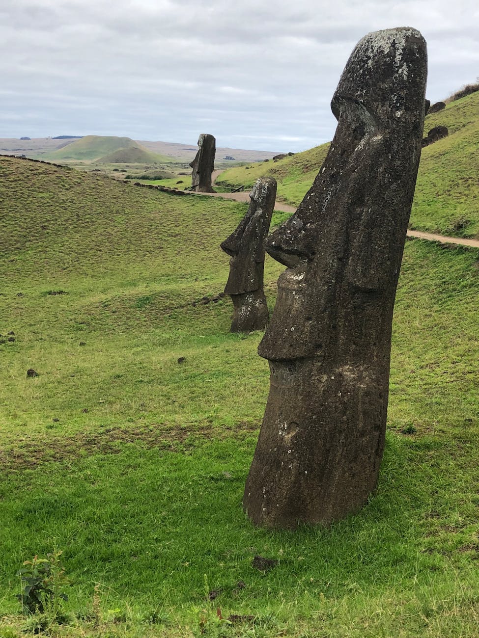 moai statues on easter island