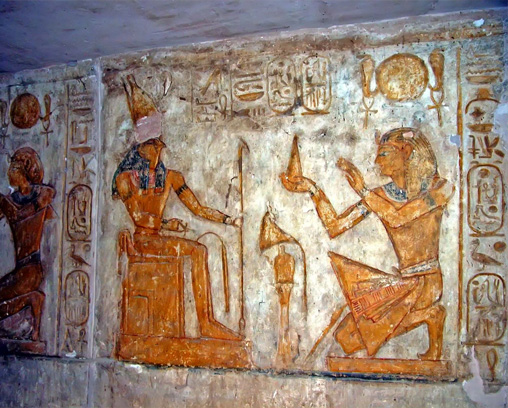 Ramses II making an offering to Horus.